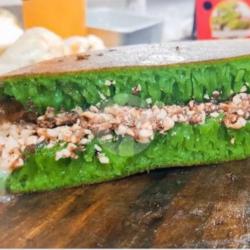 Martabak Pandan Kacang