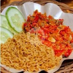 Mie Goreng Ayam Geprek