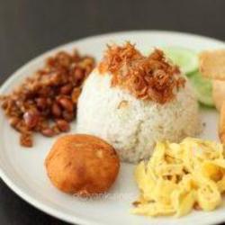 Nasi Gurih   Perkedel