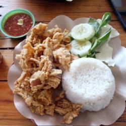 Nasi Lalapan Jamur Crispy