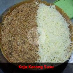 Martabak Manis Keju Kacang Susu