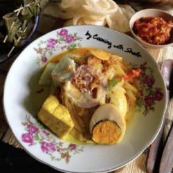 Lontong Opor Telor Rebus Utuh/ikan Suwir