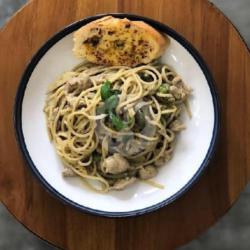 Spaghetti Green Curry Chicken