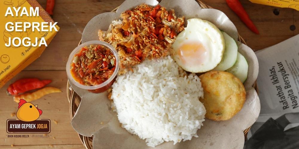 Ayam Geprek Jogja, Mega Legenda