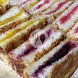 Roti Bakar Blubery Nanas