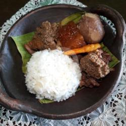 Gudeg Ayam Suwir Telor