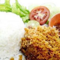 Nasi Ayam Keremes Bos