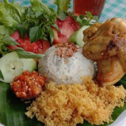Kremes Ayam Dada Atas