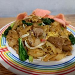 Kwetiau Goreng Telur Bakso