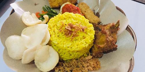 Ayam Tumbuk & Nasi Kuning, Inland Siam