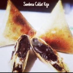 Sambosa Coklat Keju