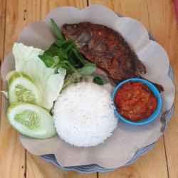 Nasi Penyetan Ikan Mujair