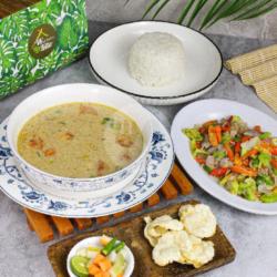 Nasi Ongseng Soto Betawi