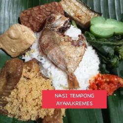 Nasi Tempong Empal Srundeng