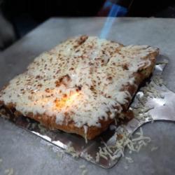 Martabak Sapi Super Mozzarella