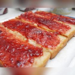 Roti Bakar Bandung Selai Goldenfil Strawberry Spesial 10 Slice