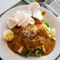 Lontong Pecal Uleg  Telor