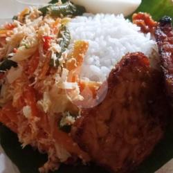 Nasi  Urap  Tempe  Bacem