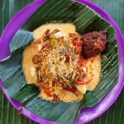 Lontong Daging Rendang