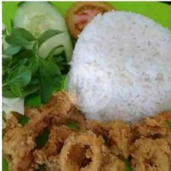 Nasi Lalapan Cumi Krispy