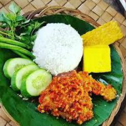 Nasi   Ayam Penyek   Lalapan   Tahu /tempe