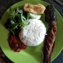 Nasi Pecek Lele