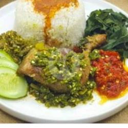 Nasi Ayam Balado Ijo