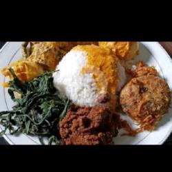 Nasi Rendang Perkedel Telur Bulat