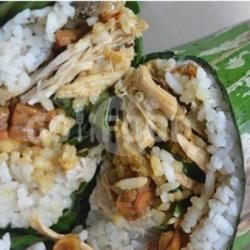 Nasi Bakar Isi Jamur Ikan Teri Orek Tempe Daun Kemanggi