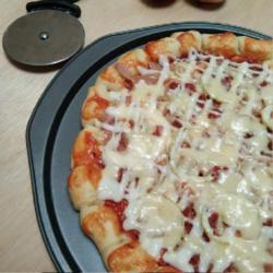 Pizza Mozarella Pinggir Keju