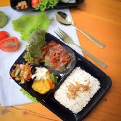 Nasi Bento Ayam Penyet