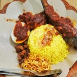 Nasi Kuning Ikan