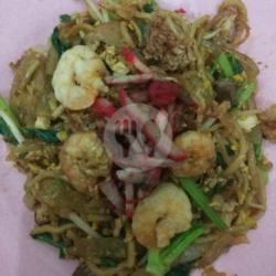 Mie Kuning Campur Kwetiau Goreng Lengkap