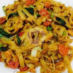 Kwetiaw Goreng Sosis