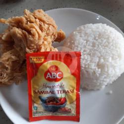 2 Paket Nasi Ayam Sambal Terasi