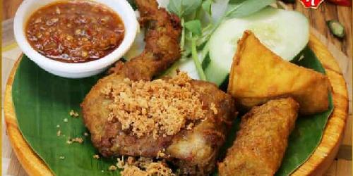 Ayam Penyet Ria Rajabasa, Pramuka - GoFood