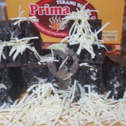 Terang Bulan Blackforest Tiramisu Keju