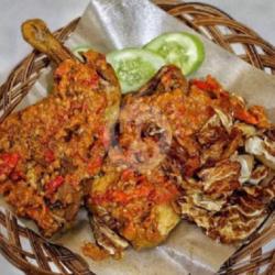 Ayam Gepuk Goreng Utuh