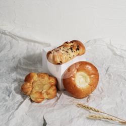 Sweet Bread Breakfast Set