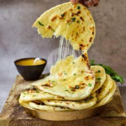 Cheese Garlic Naan