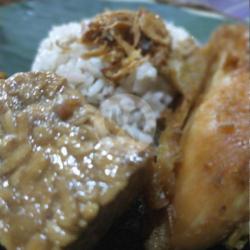 Nasi Putih  Ayam Goreng Semur Tempe