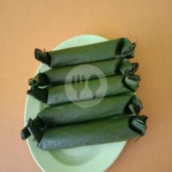 Lontong Daun Pisang