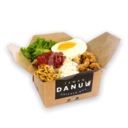 Praktis Box Chicken Indomie Panas (pakai Nasi)