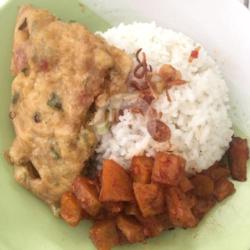 Nasi   Telor Dadar   Tumis Kentang