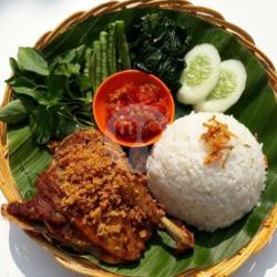 Bebek Goreng Crispy/original   Nasi Uduk