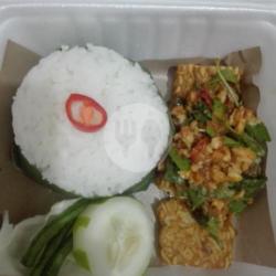 Nasi   Penyet Tempe Sambel Kemangi