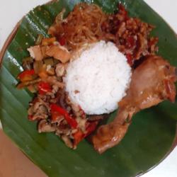 Nasi Oseng-oseng Campur Paha Ayam