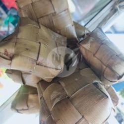 Ketupat ( Lontong )