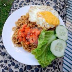 Indomie Geprek Telor Ceplok (sambal Bawang)