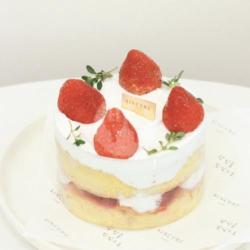 Korean Strawberry Shortcake